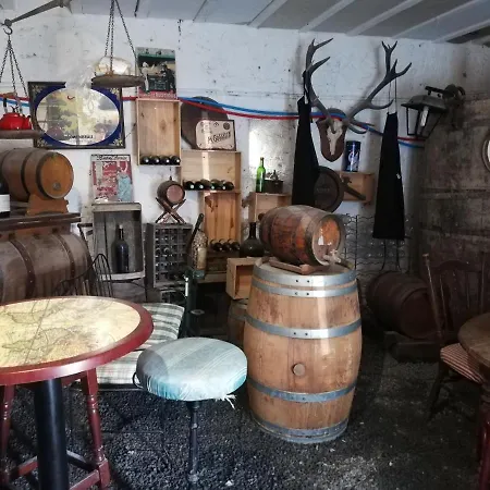 D'ici Et D'ailleurs Δωμάτια σε οικογενειακή κατοικία Raids